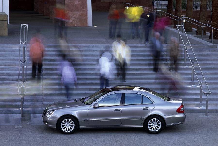 Mercedes-Benz E-Class 2007 года  (фото 55 из 80)